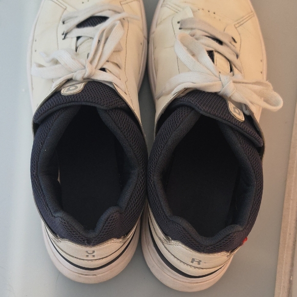 On Cloud Roger White Low-Top Sneakers - Picture 4 of 5